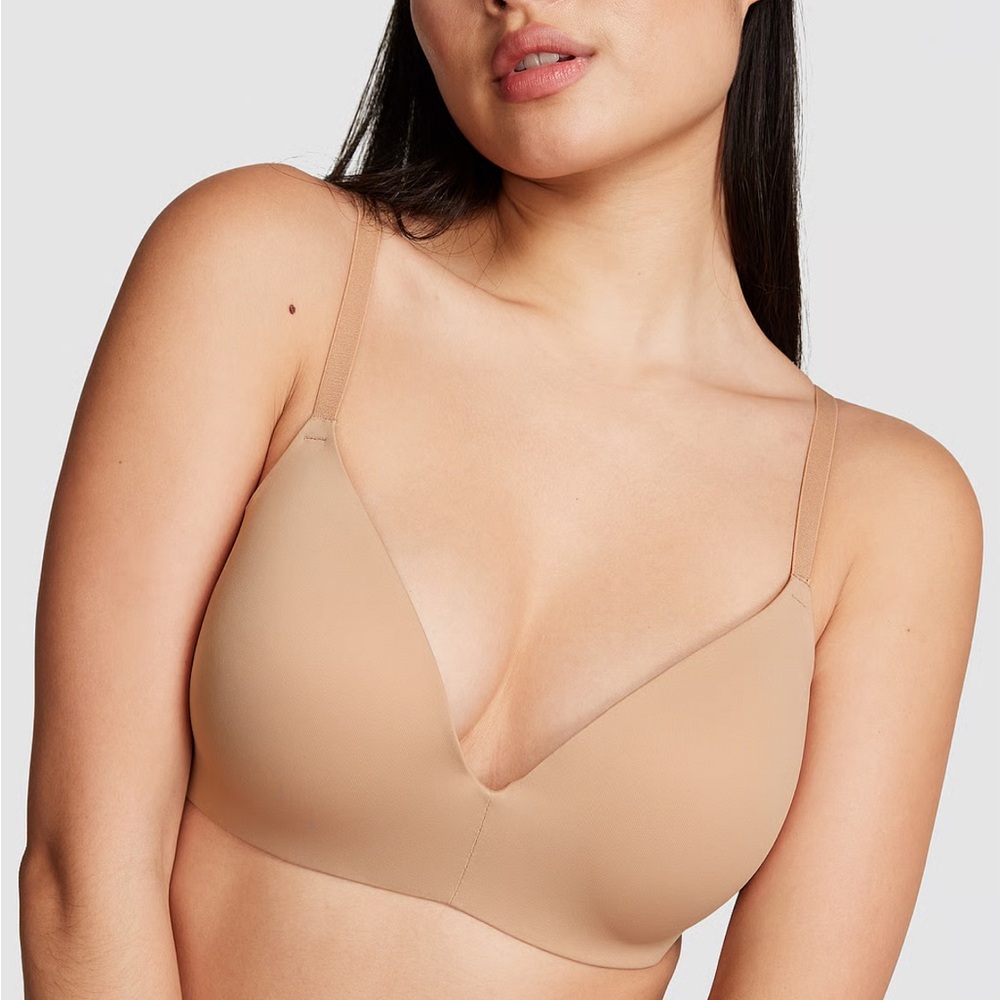 NWT PINK WEAR EVERYWHERE PUSH-UP WIRELESS BRA